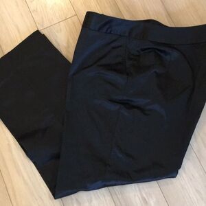 EUC Nygard Brand Women’s Black Sheen Slacks Size 16